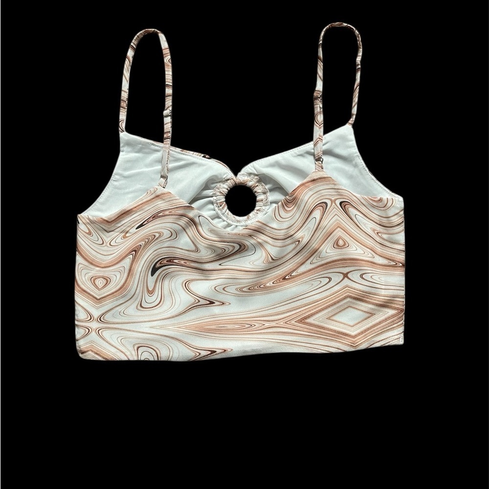Elodie
NWOT
Size XS
Crop tank - Picture 2 of 3